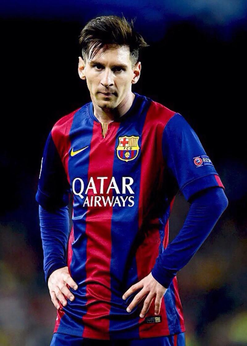 每体：莱万愿意接受降薪+替补，2026年初将和巴萨再谈（每体：莱万愿降薪并接受替补角色，2026年初将与巴萨再度磋商）