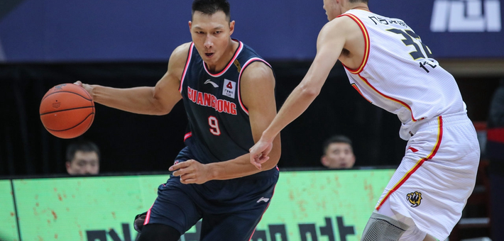 欧文突破防守造成杀伤球成功（欧文强突破防制造杀伤，进攻得手）