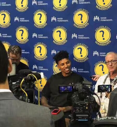 三天两赛！布伦特福德主帅：赛程压力巨大，但球员们踢得很有勇气（连轴转三天两战，布伦特福德主帅：压力山大，队员敢打敢拼）