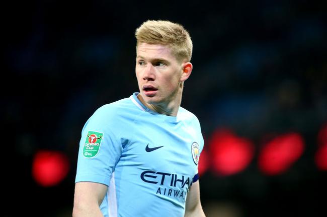 本赛季艾顿面对字母哥等六大顶级内线，场均18+10&7胜0负（本季艾顿对阵字母哥等六位顶级内线，场均18分10篮板，战绩7胜0负）