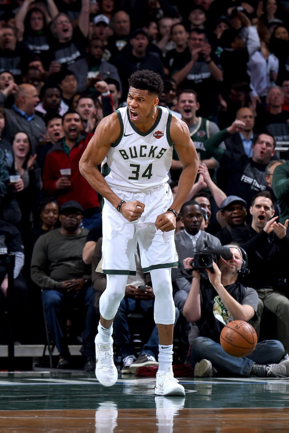 欧冠战报：巴斯克尼亚主场88-78力克米兰，豪取六连胜！（欧冠速递：巴斯克尼亚坐镇主场88-78击退米兰，喜迎六连胜）