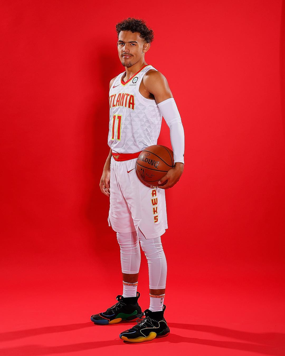 天妒英才，国米旧将范赫斯登转投西协甲后生涯第三度遭遇ACL受伤（命途多舛：前国米后卫范赫斯登转战西协甲后第三次前十字韧带重伤）