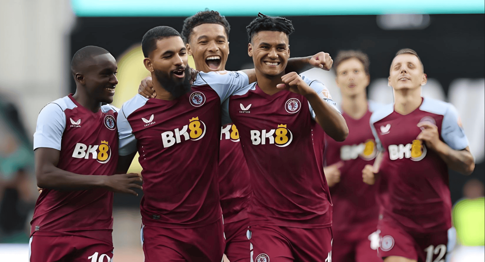 詹姆斯关键上篮助球队锁胜（詹姆斯关键上篮锁定胜局）