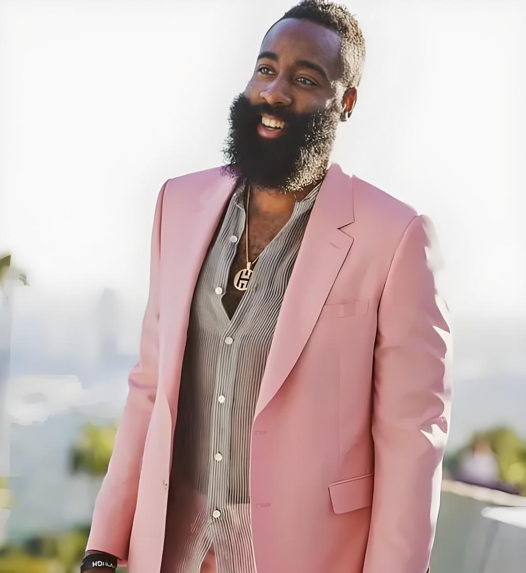 卢伟：上海和香港两大城市比赛很有意义 CBA杯让队伍能够很好地磨合（卢伟称沪港两城对决意义非凡，CBA杯成球队磨合良机）