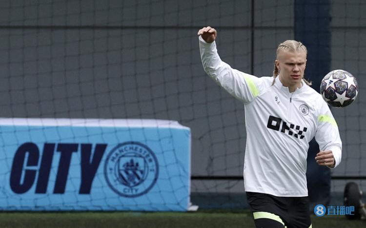 艾弗森戏耍科比 回顾艾弗森全明星赛里面的名场面（全明星经典回顾：艾弗森与科比的巅峰对飙与高光瞬间）