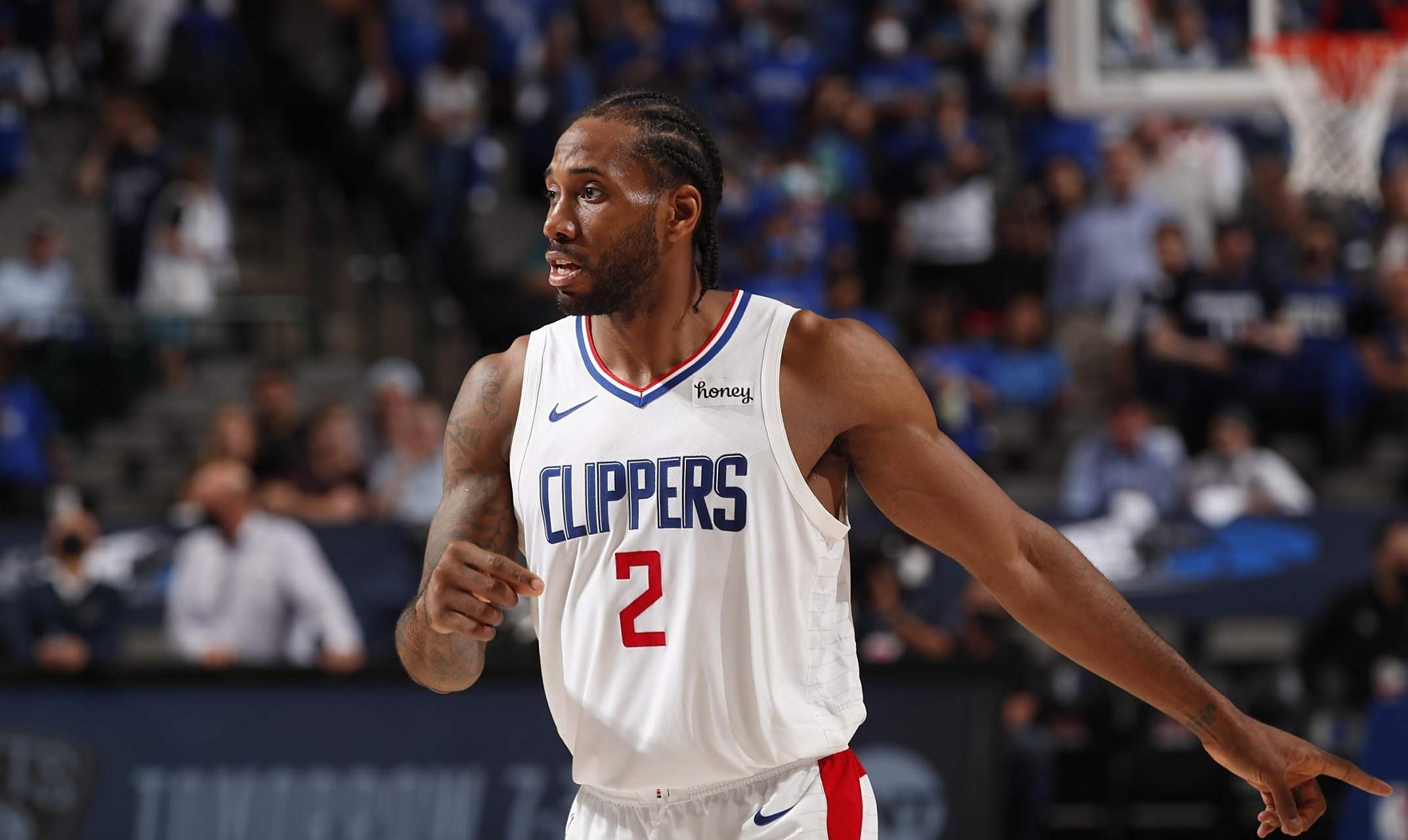 一战封神🔁陈威在#亚冠#第6比赛日多次为上海海港...（陈威神勇爆发：#亚冠#第6比赛日多次神扑护航上海海港）