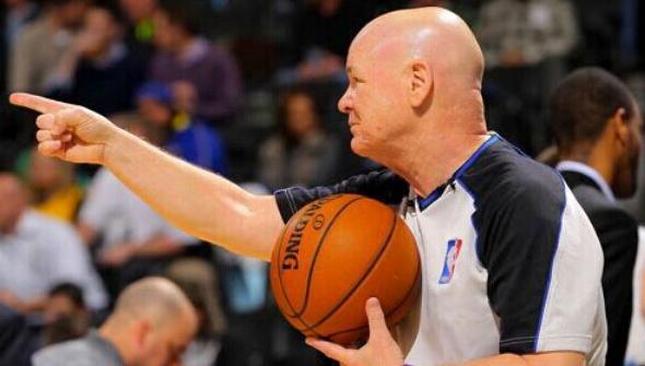 足球中超球队宣布换帅，前国脚正式接手（中超俱乐部官宣主帅更迭，前国脚走马上任）