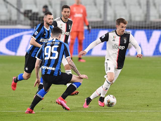 曼晚：巴莱巴在非洲杯遭遇伤病，若不严重曼联将继续追求他（曼晚：巴莱巴非洲杯受伤，若伤情无大碍曼联仍将推进引进）